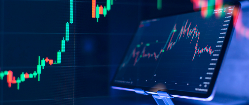 <p>Imagem educacional sobre negociação de ações, destacando cinco erros principais no MT4 e indicadores financeiros importantes para os usuários.</p>